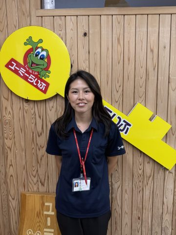 小室　真里（コムロ　マリ）